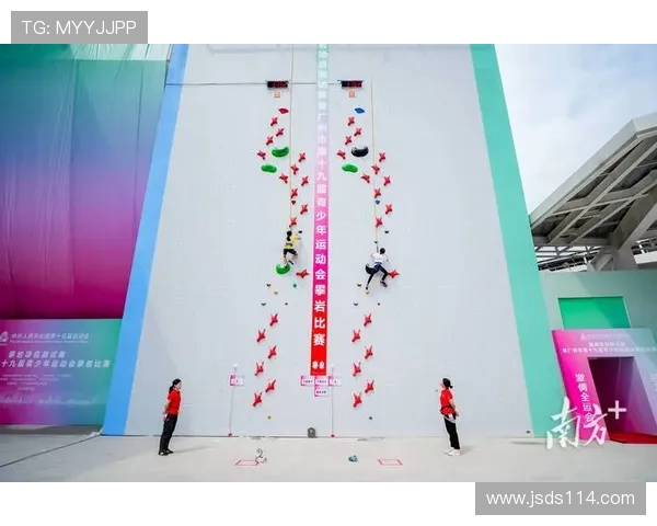 重庆攀岩队在极限运动会中的灵活性表现引发热议与关注